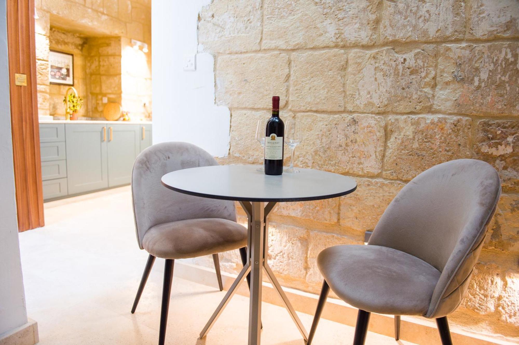 San Anton Suites Attard Esterno foto